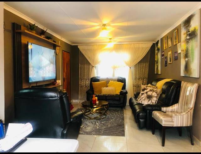 3 BEDROOM PROPERTY TO RENT IN DAWN PARK